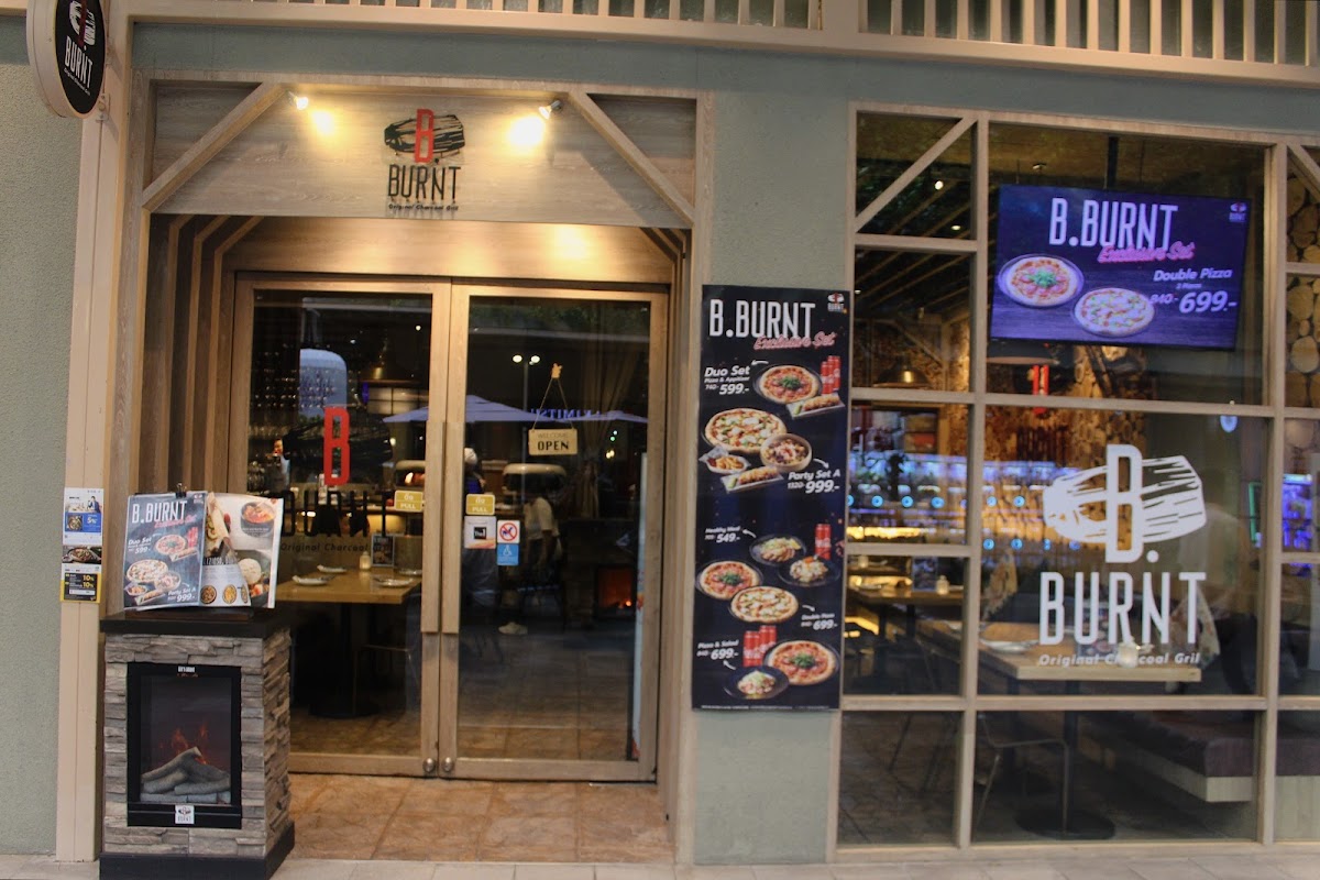 B.burnt Bistro - สาขาเซ็นทรัลศรีราชา